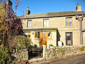 Το κτήριο όπου στεγάζεται  η παραθεριστική κατοικία