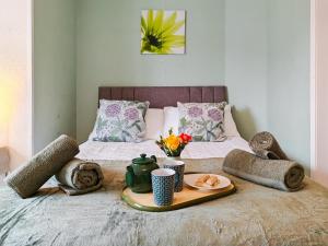 Ένα ή περισσότερα κρεβάτια σε δωμάτιο στο 2 Bed in Middlezoy oc-s33601 +14 φωτογραφίες