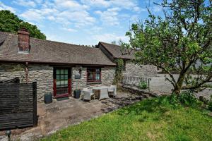 Το κτήριο όπου στεγάζεται  η παραθεριστική κατοικία