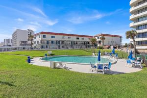 Bazén v ubytování Horizons 202 nebo v jeho okolí