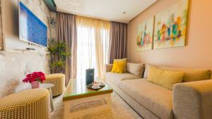Un lugar para sentarse en RENT-INN Suites Hotel