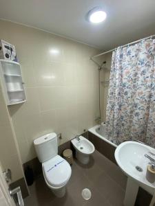 Koupelna v ubytování Banda Playa Home, Pleno Centro + 29 fotografií