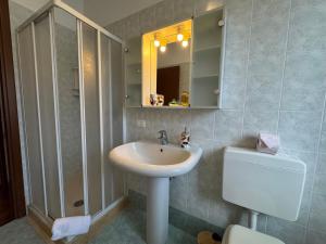 Ένα μπάνιο στο Il SOLE APARTMENT +16 φωτογραφίες