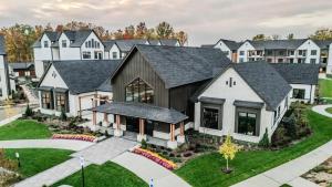 an aerial view of a house at IRIE Living Brand New Lux 2BR Min Grand Park in Westfield