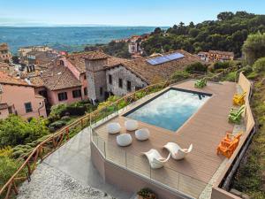 Bazén v ubytování Palazzo Catalani Resort nebo v jeho okolí