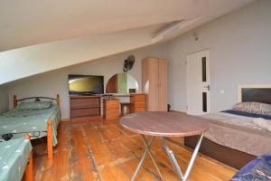 Η κουζίνα ή μικρή κουζίνα στο Yerevan Rooms Guest House