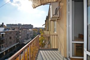 Μπαλκόνι ή βεράντα στο Yerevan Rooms Guest House