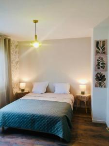 Postel nebo postele na pokoji v ubytování Sambre & Nature