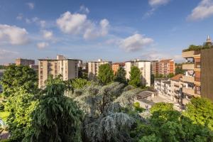 Το κτήριο όπου στεγάζεται  το διαμέρισμα