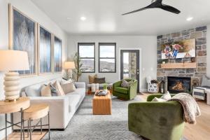 Χώρος καθιστικού στο All Seasons, a Ski-To-Shore Chalet at Deer Valley