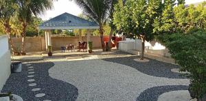 Aed väljaspool majutusasutust Ahojinn