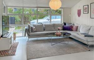 Posezení v ubytování Lovely Home In Fjerritslev With Wifi