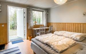 Χώρος καθιστικού στο 3 Bedroom Beautiful Home In Torsby