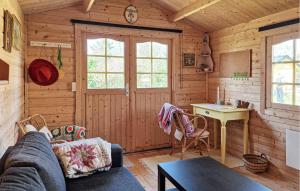 Φωτογραφία από το άλμπουμ του 2 Bedroom Lovely Home In Tarm σε Højsand +12 φωτογραφίες