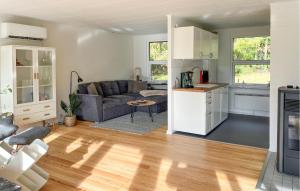 Kuchyň nebo kuchyňský kout v ubytování Lovely Home In Hals With Wifi