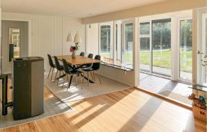 Fotografie z fotogalerie ubytování Lovely Home In Hals With Wifi v destinaci Skovsgård