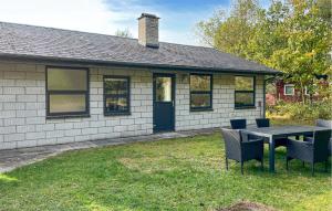 Budova, kde se prázdninový dům nachází + 10 fotografií