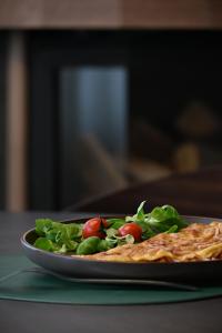 Φαγητό σε αυτό το μοτέλ ή κάπου εκεί κοντά