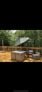 Billede fra billedgalleriet på Chalets Terre De l’Orme with Spa tucked away in nature i Saint-Gabriel-De-Valcartier