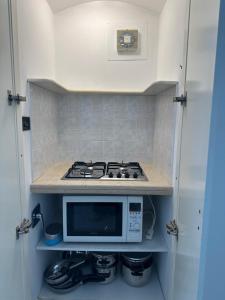 Η κουζίνα ή μικρή κουζίνα στο Nonno Gian