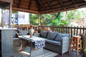 Khu vực ghế ngồi tại Goldpot Faerie Glen near Sun Bet Arena