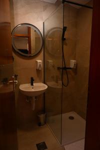 Ένα μπάνιο στο Mas Motel