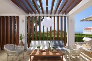 Balkón nebo terasa v ubytování Therros Villa with private pool by Estia