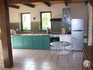 Η κουζίνα ή μικρή κουζίνα στο Le gîte du Causse +15 φωτογραφίες