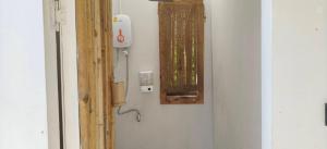 Ban Thung SamoeにあるNai Suan Phan Resortの鏡