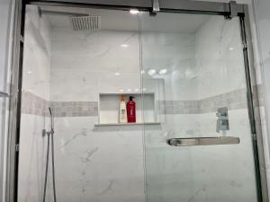 Et badeværelse på Sweet home + 15 billeder