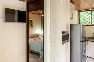 Η κουζίνα ή μικρή κουζίνα στο Nosara Beach Cabins +10 φωτογραφίες