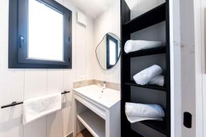 Koupelna v ubytování Salines + 108 fotografií