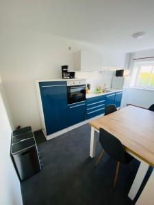 Η κουζίνα ή μικρή κουζίνα στο Wohnung für bis zu 6 Personen in 84375 Kirchdorf