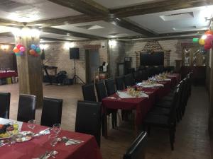 Restaurace v ubytování Pension Green Park + 230 fotografií