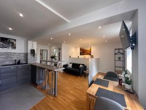 Η κουζίνα ή μικρή κουζίνα στο WINETIME - Apartment Sankt Martin für 2 Personen im Zentrum Luftkurort an der südlichen Weinstraße zwischen Neustadt und Landau