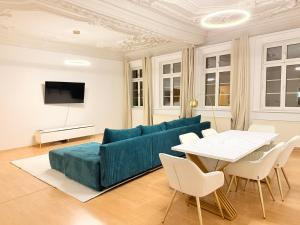 TV/trung tâm giải trí tại DREAMZzz Marktblick - Altstadt Suite in Coburg