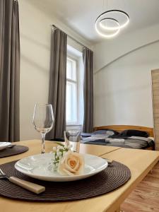 Φαγητό σε αυτό το διαμέρισμα ή κάπου εκεί κοντά