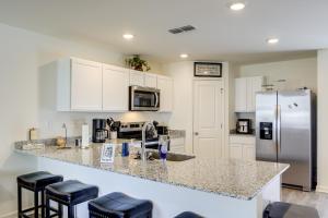 Kuchyň nebo kuchyňský kout v ubytování Family Fun in Jackson! Convenient and Spacious Base