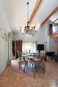 Et tv og/eller underholdning på Les Dentelles