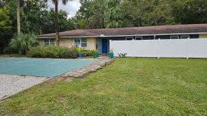 Κήπος έξω από το Bartram Road Inn