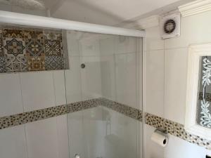 Φωτογραφία από το άλμπουμ του Suíte2 Pousada piscina 3 min praia Arpoador Búzios σε Μπούζιους