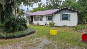 Κήπος έξω από το Charlotte's House