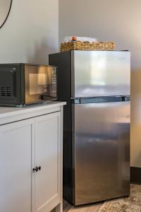 Η κουζίνα ή μικρή κουζίνα στο The Pine Street Inn