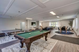 Τραπέζι μπιλιάρδου στο The Pine Street Inn