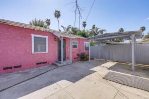 Το κτήριο όπου στεγάζεται  η παραθεριστική κατοικία