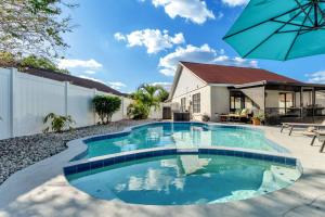 Πισίνα στο ή κοντά στο The Paradise Palms