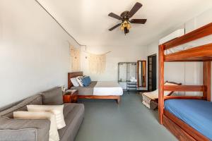 Postel nebo postele na pokoji v ubytování Casa Vista Del Rey + 31 fotografií