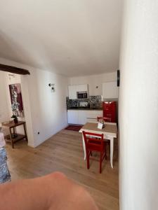 Kuchyň nebo kuchyňský kout v ubytování B e Bo + 11 fotografií