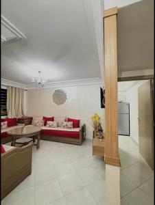 Η κουζίνα ή μικρή κουζίνα στο Unique and Cozy Apartme 4min from the beach