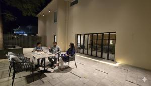 Hosté ubytování Central Residence by Paramount Hospitality + 14 fotografií